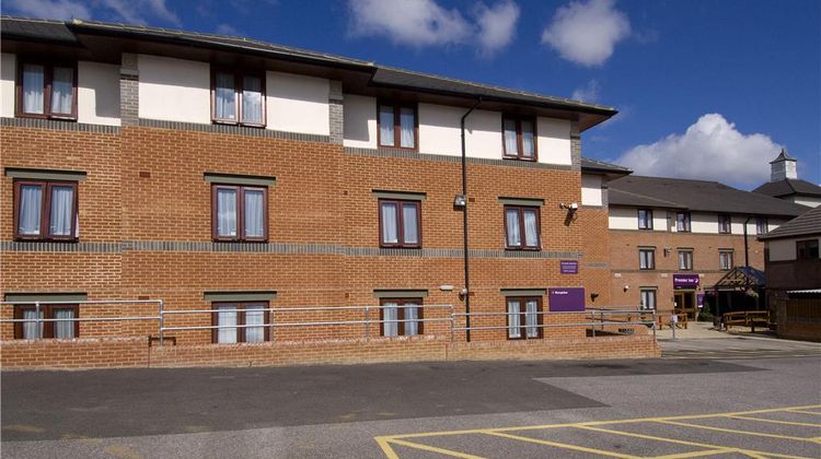 Premier Inn Gillingham Business Park Exterior