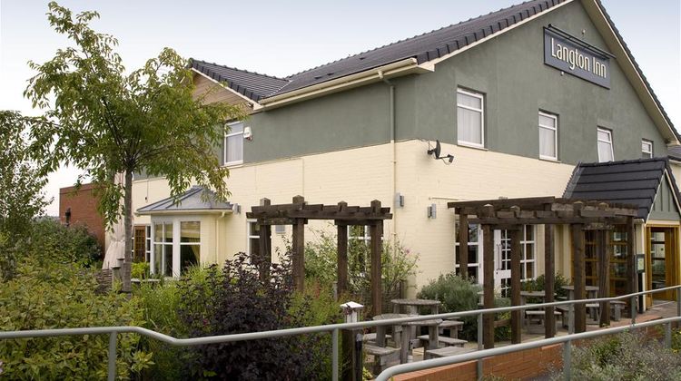 Premier Inn Market Harborough Exterior