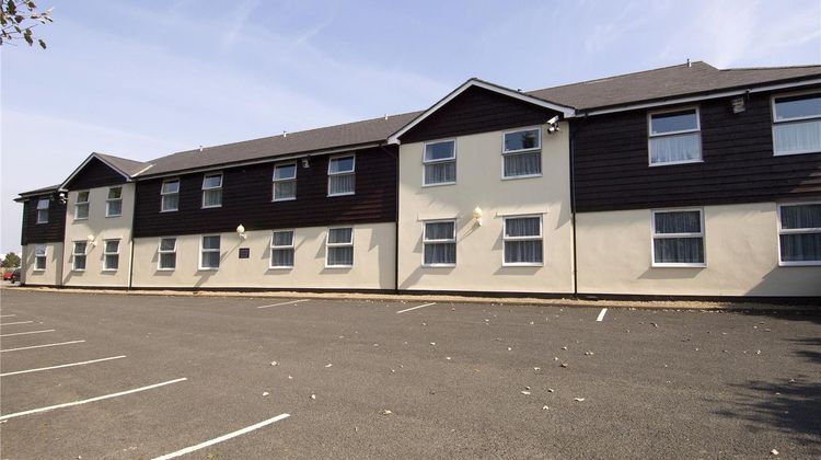 Premier Inn Cheltenham North West Exterior