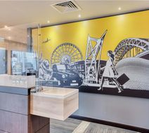 London New Southgate hotel Lobby