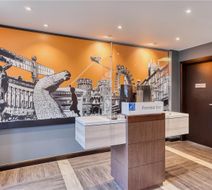 Premier Inn Peterborough City Centre Lobby