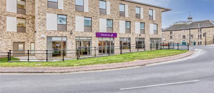 Premier Inn Peterborough City Centre Exterior