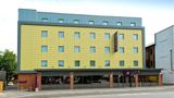 Premier Inn Newbury Town Centre Exterior