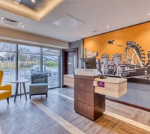 Premier Inn Alnwick Lobby