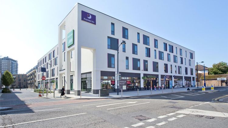 Premier Inn Addlestone Exterior