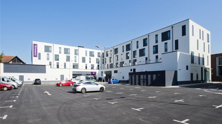 Premier Inn Addlestone Exterior