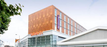 Premier Inn London Wandsworth Exterior