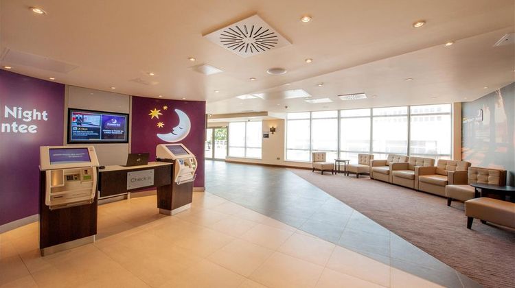Premier Inn London Wandsworth Lobby