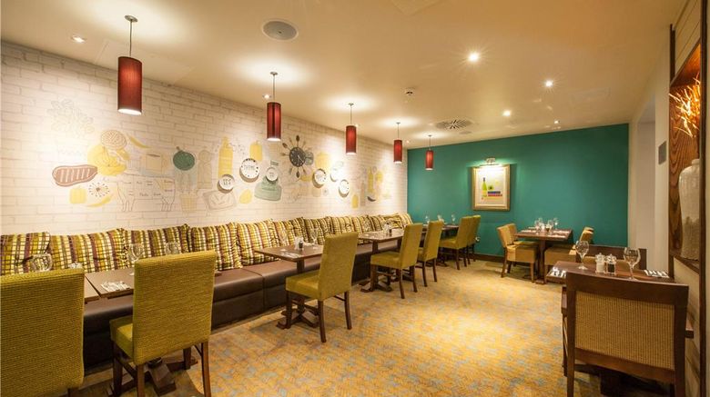 <b>Premier Inn London Wandsworth Restaurant</b>. Images powered by <a href="https://iceportal.shijigroup.com/" title="IcePortal" target="_blank">IcePortal</a>.