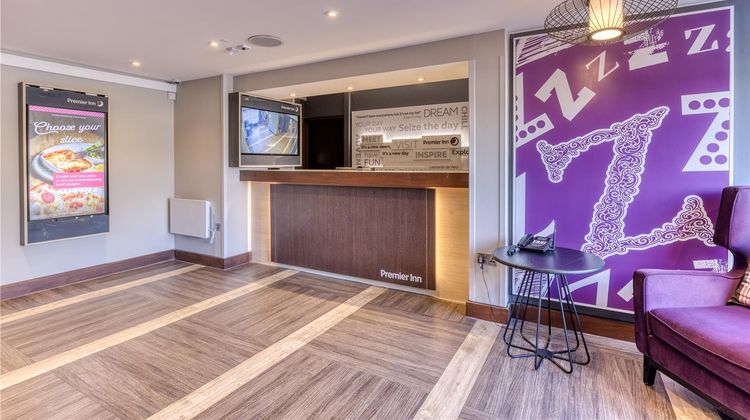 Premier Inn Liverpool (Tarbock) Lobby