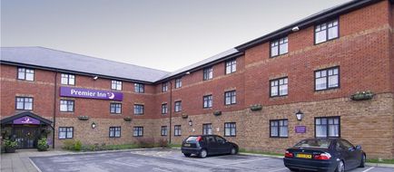 Premier Inn Manchester (Hyde) Exterior