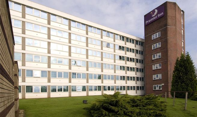 Premier Inn Cardiff North Exterior