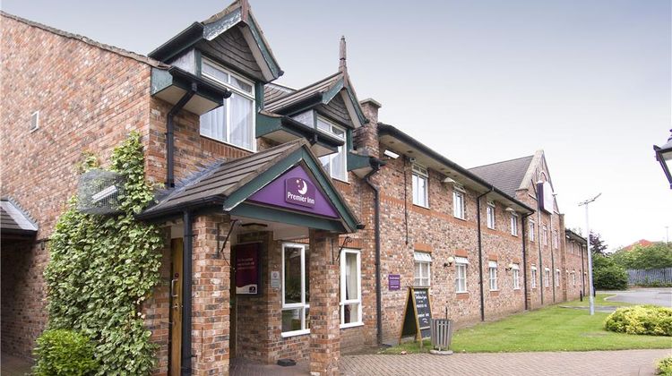 Premier Inn Manchester (Sale) Exterior