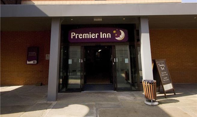 Premier Inn Wolverhampton City Centre Exterior