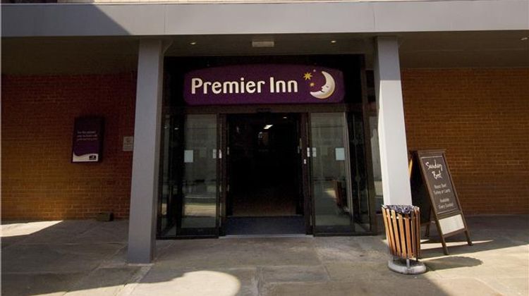 Premier Inn Wolverhampton City Centre Exterior