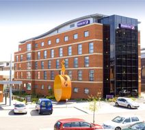 Premier Inn Wolverhampton City Centre Exterior