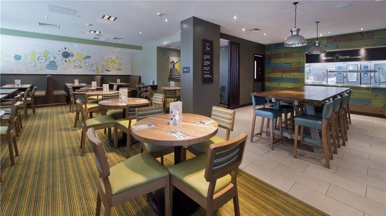 <b>Premier Inn Bournemouth East Cliff Restaurant</b>. Images powered by <a href="https://iceportal.shijigroup.com/" title="IcePortal" target="_blank">IcePortal</a>.
