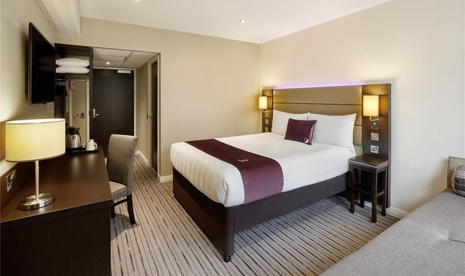 Premier Inn Bridgwater Gateway - M5 J24 Room