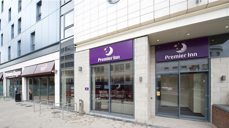 Premier Inn City Ctr (Lewins Mead) Exterior