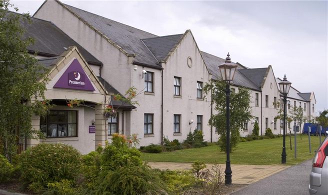 Premier Inn Elgin Exterior
