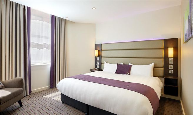 Holyhead hotel Room