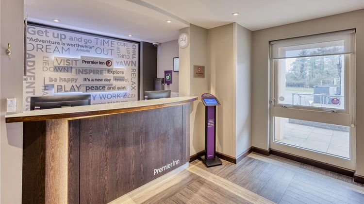 Premier Inn Bracknell (Twin Bridges) Lobby