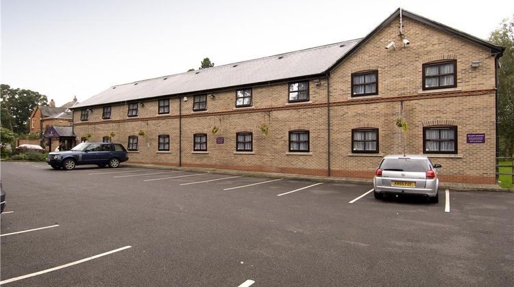 Premier Inn Leicester North West Exterior