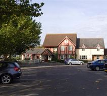 Premier Inn Reading (Caversham Bridge) Exterior