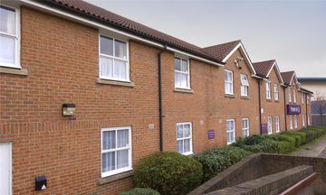 Premier Inn Warrington (A49-M62, J9)