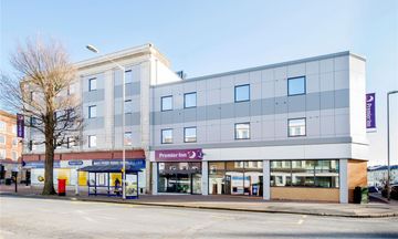 Premier Inn Eastbourne Town Centre hotel