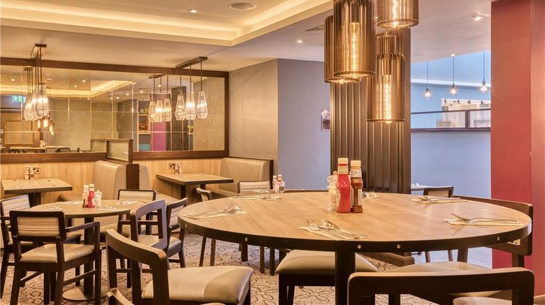 <b>Premier Inn London Tooting hotel Restaurant</b>. Images powered by <a href="https://iceportal.shijigroup.com/" title="IcePortal" target="_blank">IcePortal</a>.