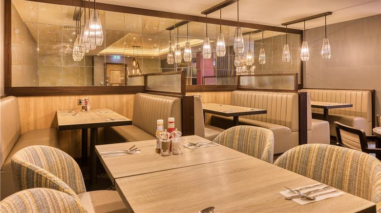 <b>Premier Inn London Tooting hotel Restaurant</b>. Images powered by <a href="https://iceportal.shijigroup.com/" title="IcePortal" target="_blank">IcePortal</a>.