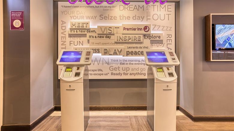 <b>Premier Inn London Tooting hotel Lobby</b>. Images powered by <a href="https://iceportal.shijigroup.com/" title="IcePortal" target="_blank">IcePortal</a>.