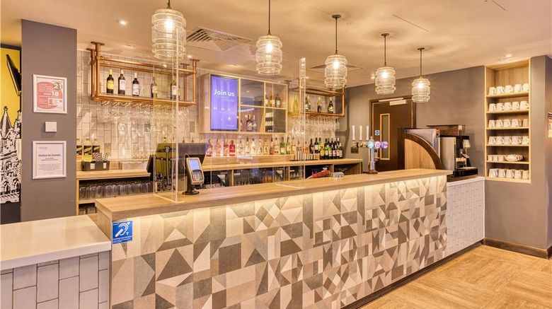 <b>Premier Inn London Tooting hotel Restaurant</b>. Images powered by <a href="https://iceportal.shijigroup.com/" title="IcePortal" target="_blank">IcePortal</a>.