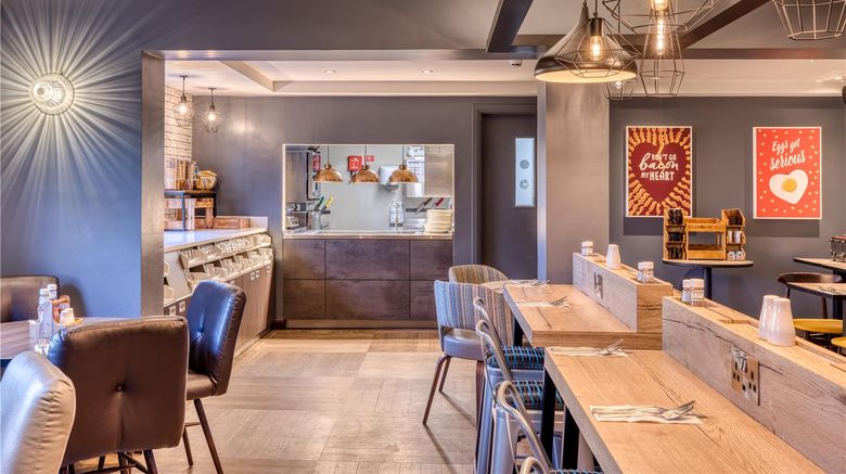 <b>Premier Inn Chelmsford (Boreham) Restaurant</b>. Images powered by <a href="https://iceportal.shijigroup.com/" title="IcePortal" target="_blank">IcePortal</a>.