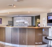 Premier Inn Chelmsford (Boreham) Lobby
