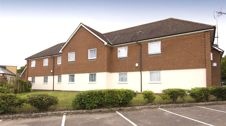 Premier Inn Tring Exterior