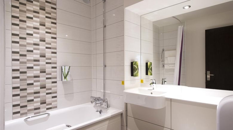 <b>Premier Inn Whitley Bay Hotel Room</b>. Images powered by <a href="https://iceportal.shijigroup.com/" title="IcePortal" target="_blank">IcePortal</a>.