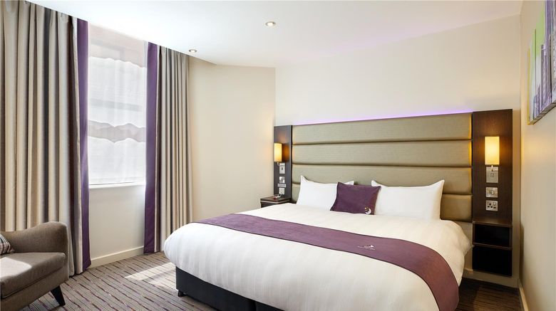 <b>Premier Inn Camborne Room</b>. Images powered by <a href="https://iceportal.shijigroup.com/" title="IcePortal" target="_blank">IcePortal</a>.