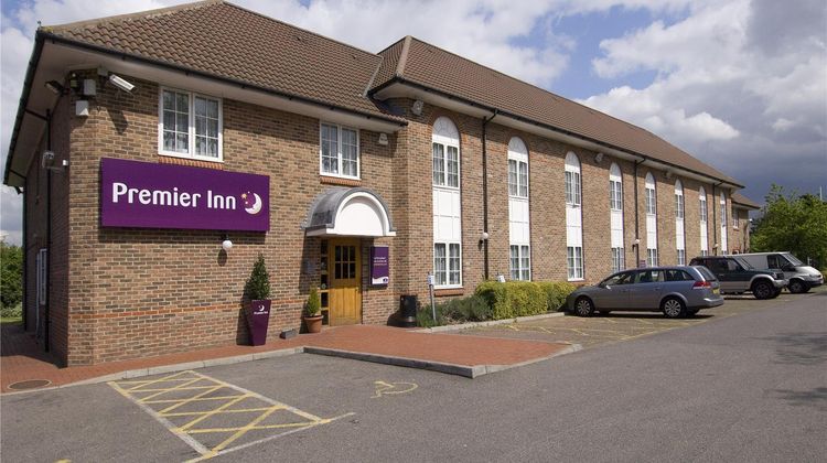 Premier Inn London Greenford Exterior