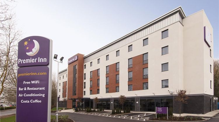 Premier Inn Warwick Exterior