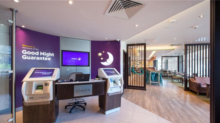 Premier Inn Nottingham Chapel Bar Lobby