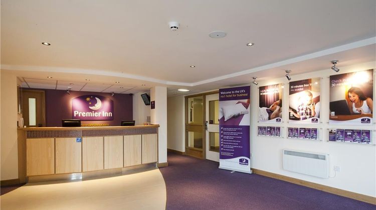 Premier Inn Glasgow Newton Mearns (M77) Lobby