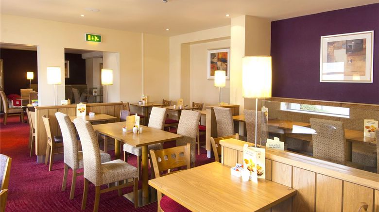 <b>Premier Inn Bolton (Reebok Stadium) Restaurant</b>. Images powered by <a href="https://iceportal.shijigroup.com/" title="IcePortal" target="_blank">IcePortal</a>.