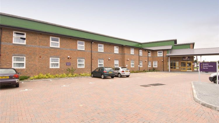 Premier Inn Hinckley Exterior
