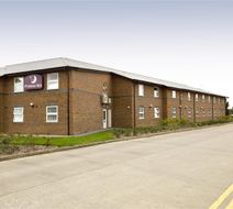Premier Inn Hinckley Exterior