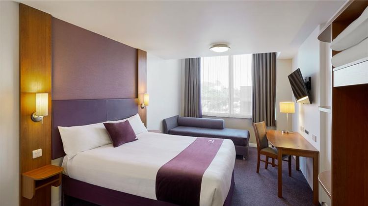Premier Inn Ashford North Room
