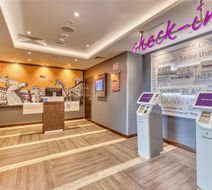 Premier Inn Porthmadog Lobby