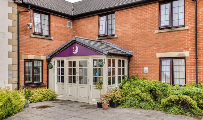 Premier Inn Waltham Abbey Exterior