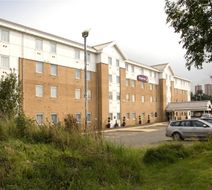 Premier Inn Leeds City West Exterior